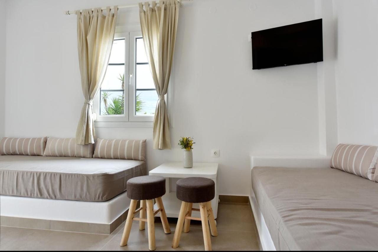 Giourgas Studios & Apartments Provatas Eksteriør bilde