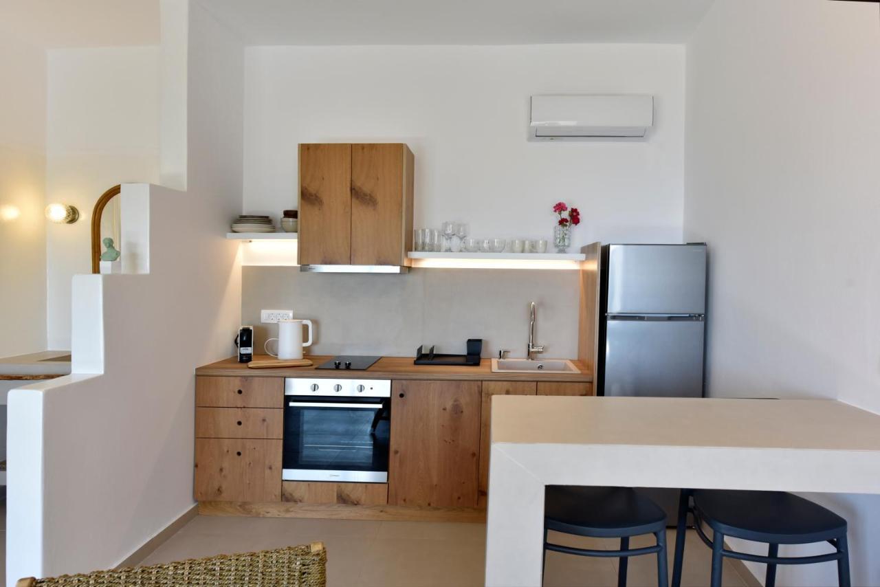 Giourgas Studios & Apartments Provatas Eksteriør bilde