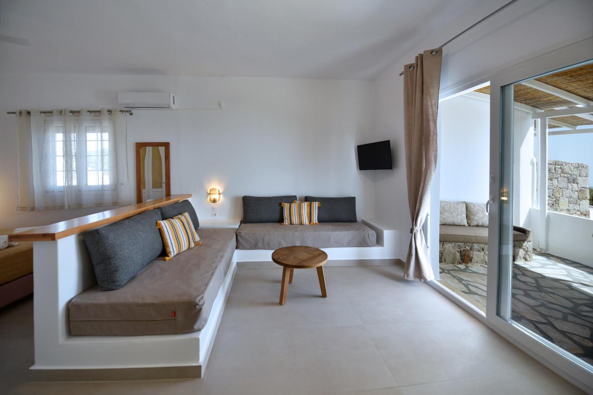 Giourgas Studios & Apartments Provatas Eksteriør bilde
